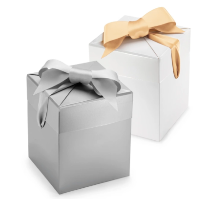 Geschenkbox mit Satinschleife